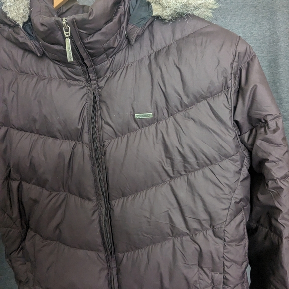 Size M women's Columbia jacket - Picture 3 of 5